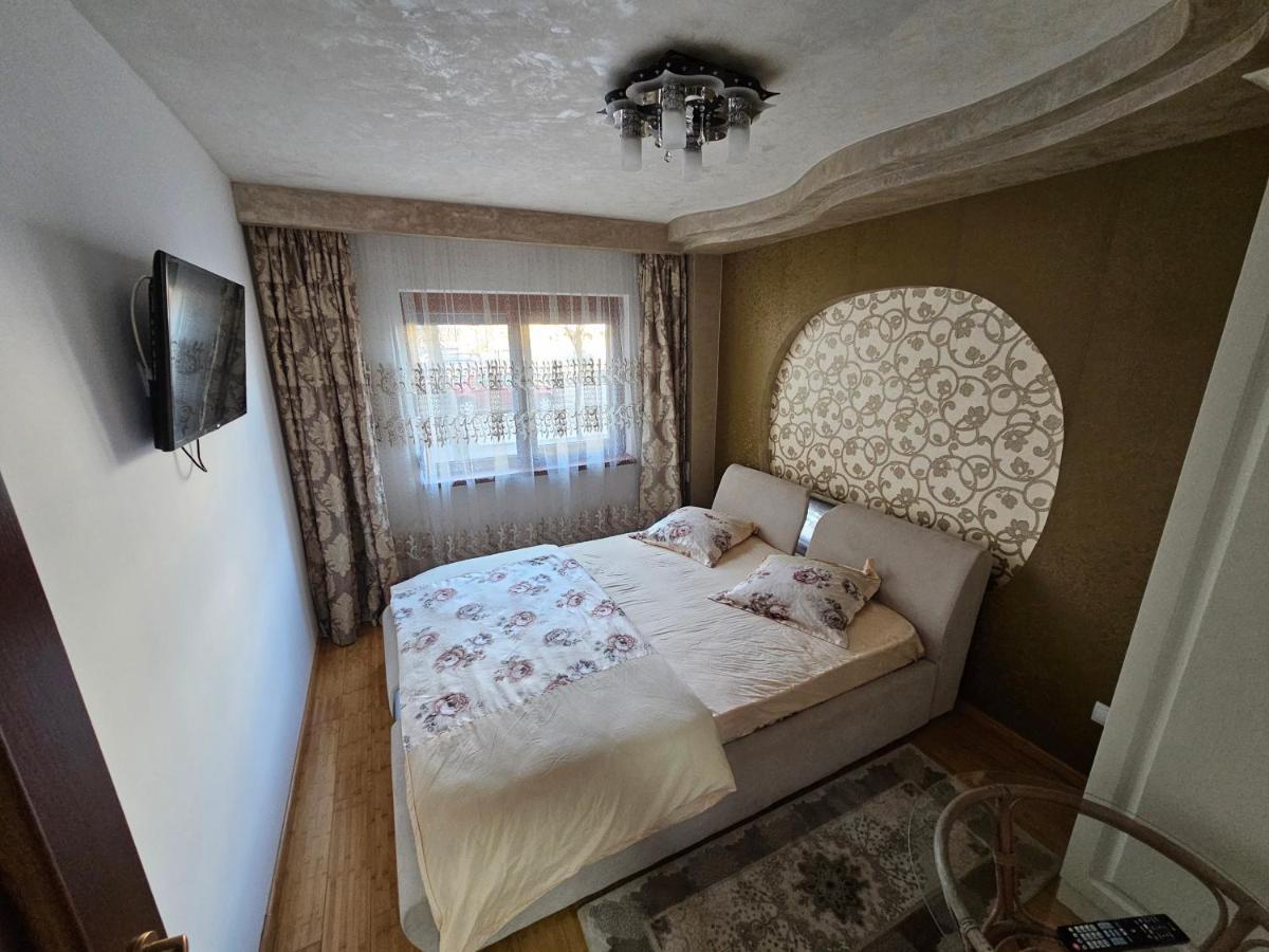 3 Living, 2 Bai, Modern * Craiova
